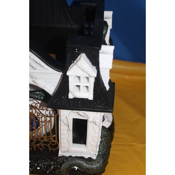 Bath & Body Works Glow In The Dark House Luminary 3 Wick Jar Candle Holder 2024 - Picture 11 of 13